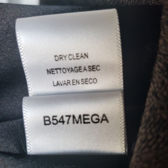 BCBG MAXAZRIA SLEEVELESS DRESS - Picture 7 of 8